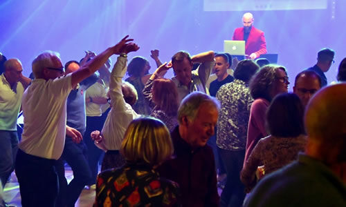 Lien vers Vivez une soirée festive et chaleureuse à l'occasion de la Semaine Européenne