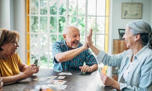 belote-jeux-seniors